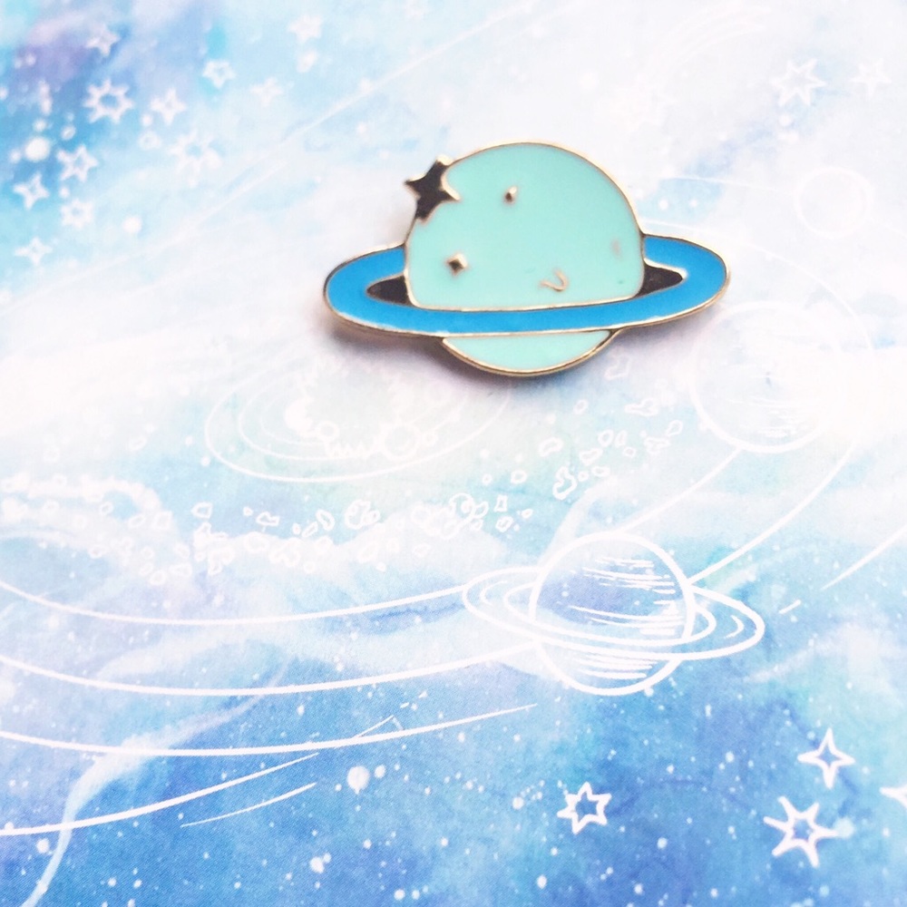 ✨ Planet Pin ✨ - Picture 3 of 5